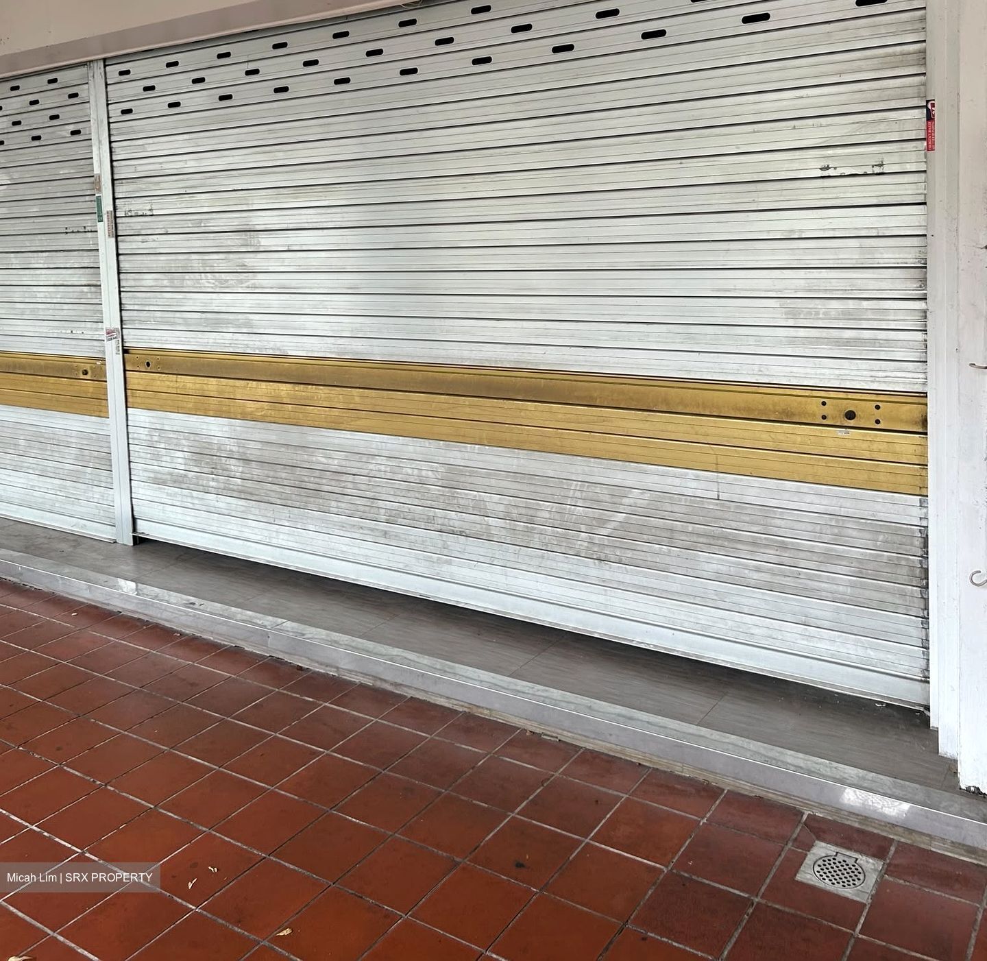 711 ANG MO KIO AVENUE 8 (D20), Shop House #562843121